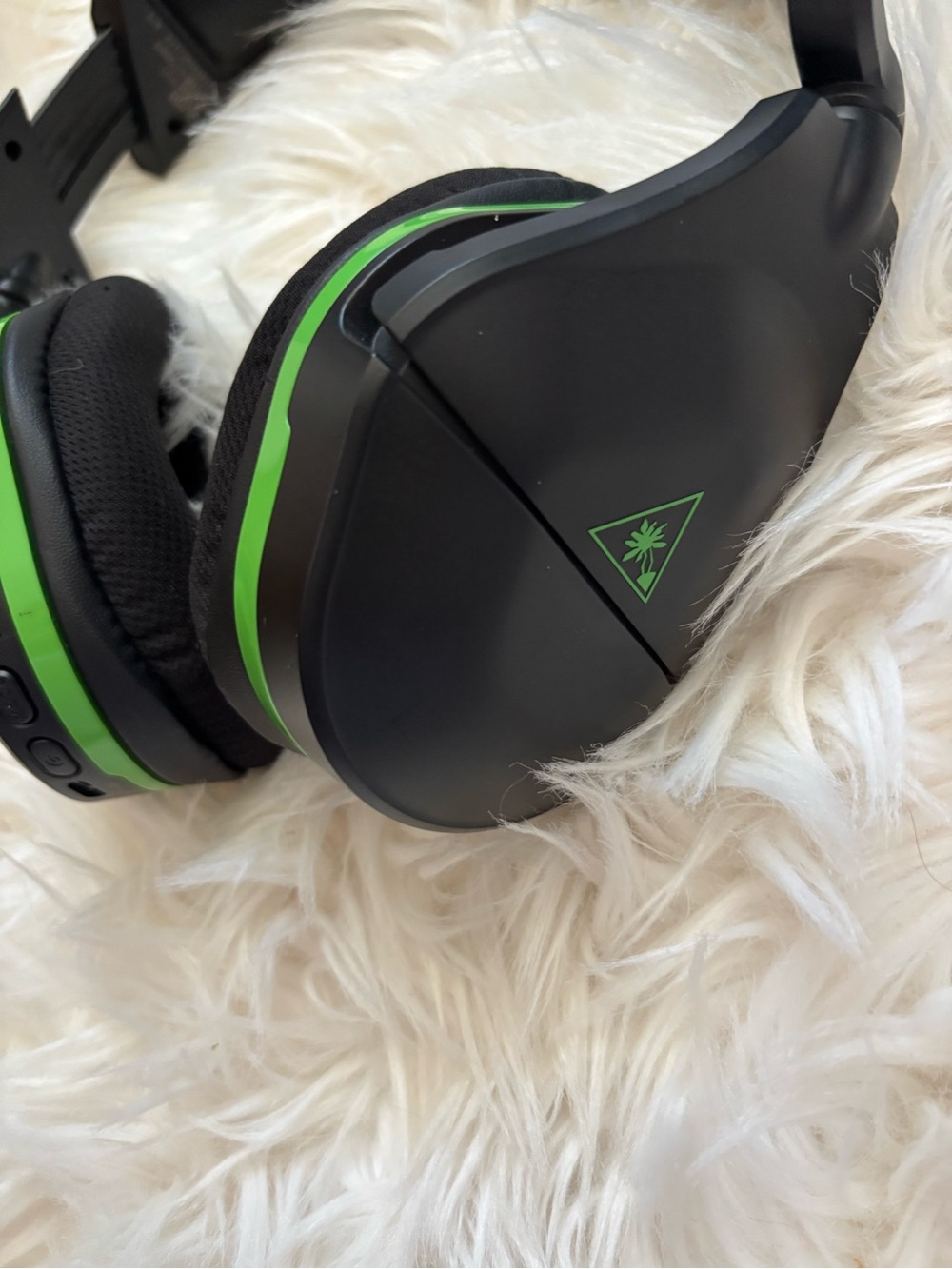 Turtle Beach Ear Force Stealth 700X Headset for Xbox One - Picture 3 of 5